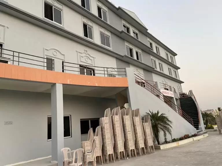 6916 8f110aacb3f3 768x576