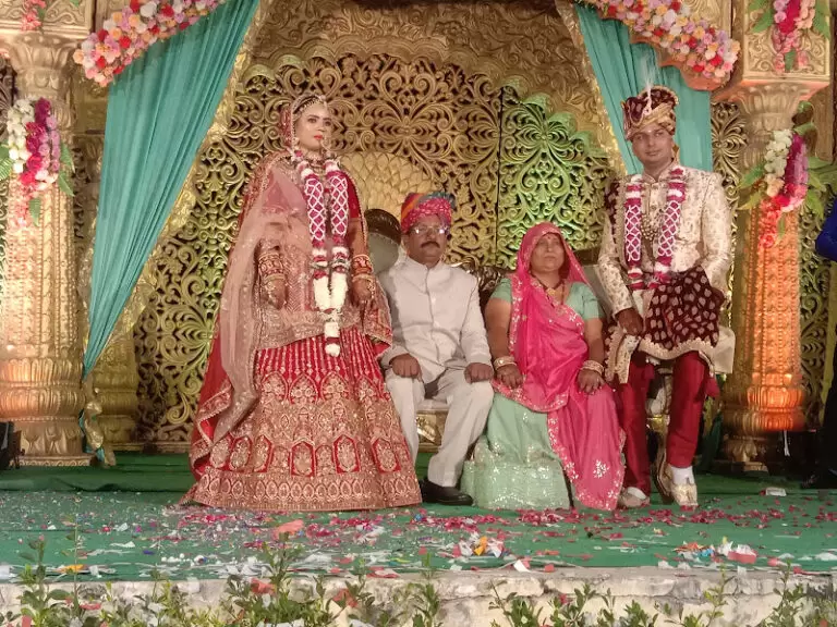 7496 19c87044da47 2 768x576