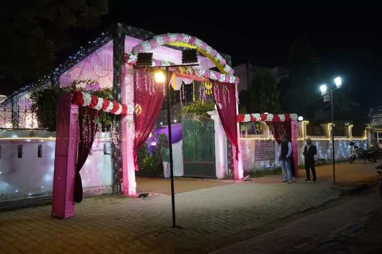 7906 172f809d5b12 1 768x512