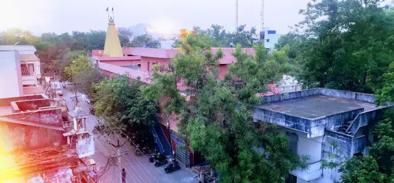 44142 9bf489403c76 768x357